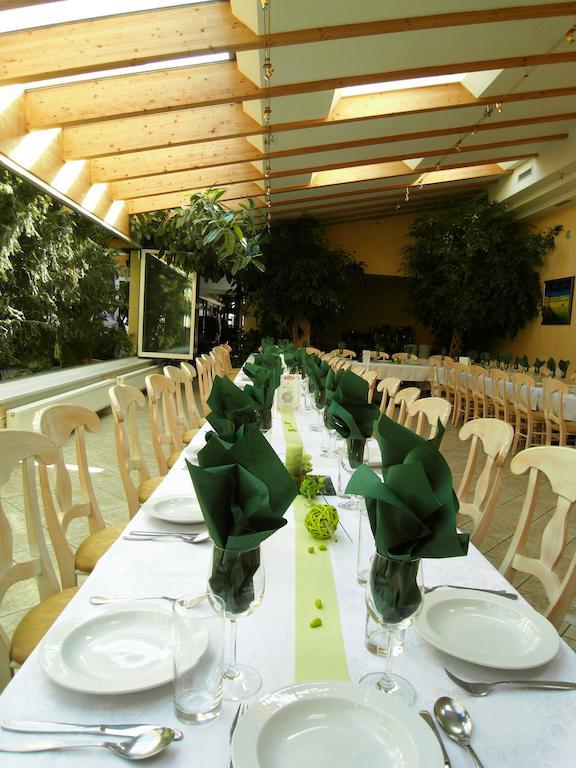 Weinhotel Kirchenwirt Gols Ngoại thất bức ảnh