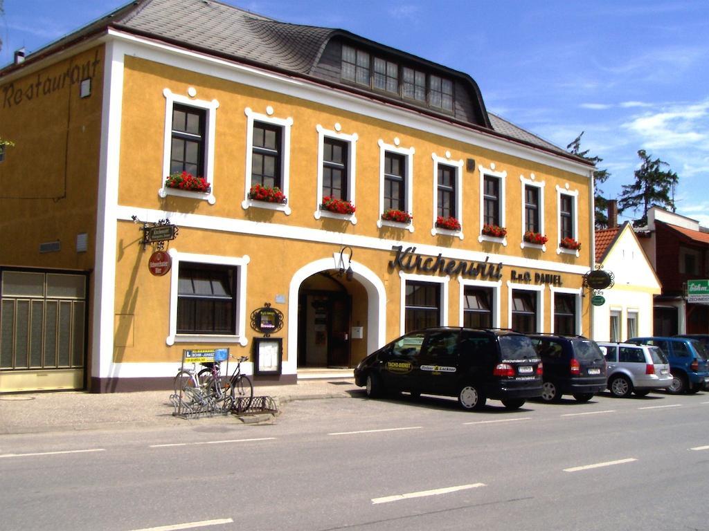 Weinhotel Kirchenwirt Gols Ngoại thất bức ảnh