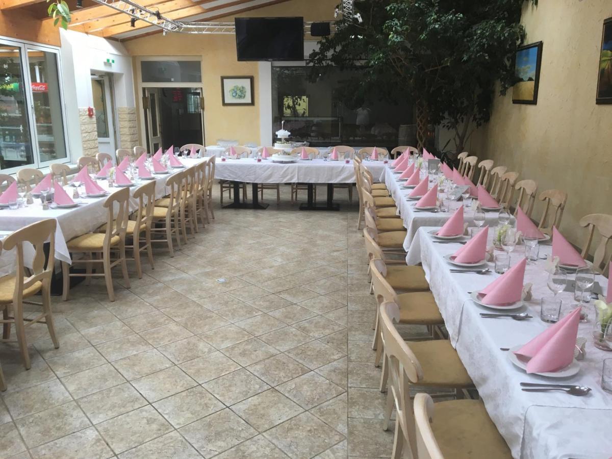 Weinhotel Kirchenwirt Gols Ngoại thất bức ảnh