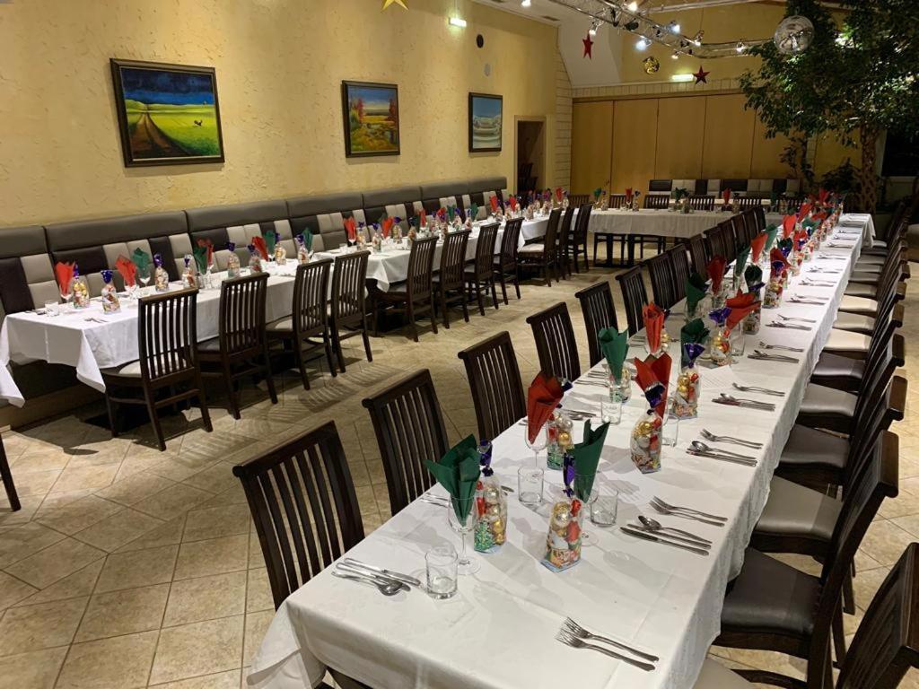 Weinhotel Kirchenwirt Gols Ngoại thất bức ảnh